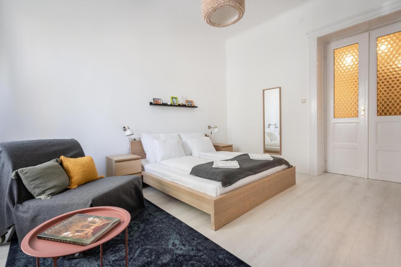 Gellert Mountain Apartment Budapest Eksteriør bilde