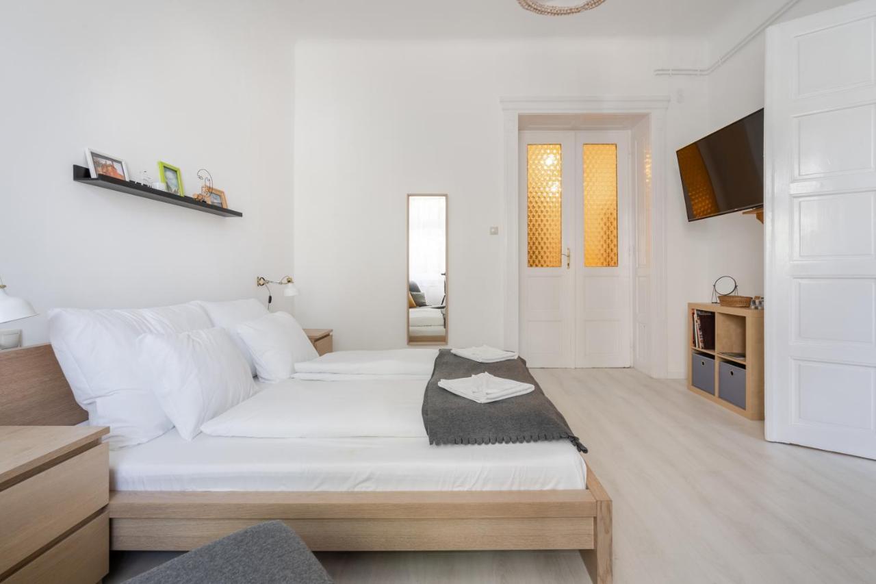 Gellert Mountain Apartment Budapest Eksteriør bilde