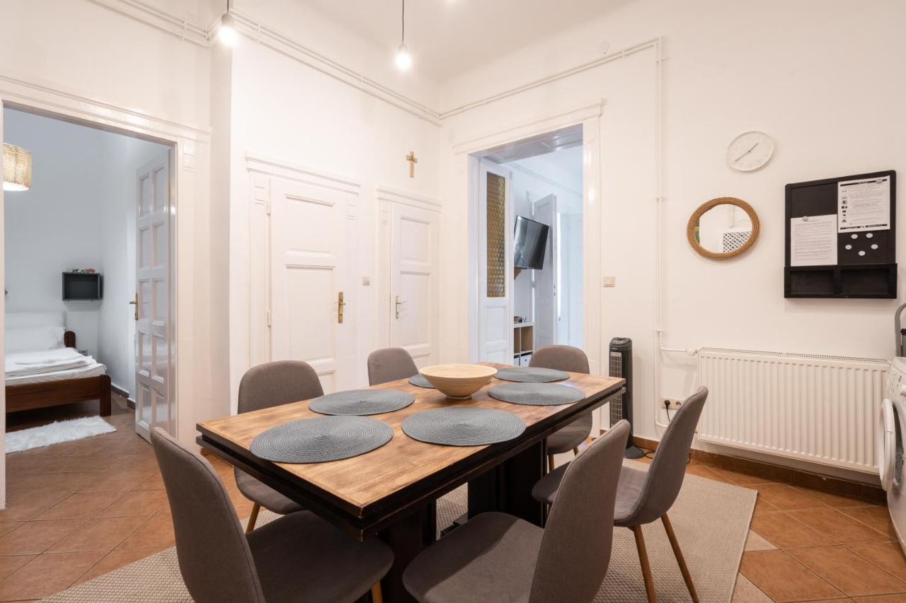 Gellert Mountain Apartment Budapest Eksteriør bilde