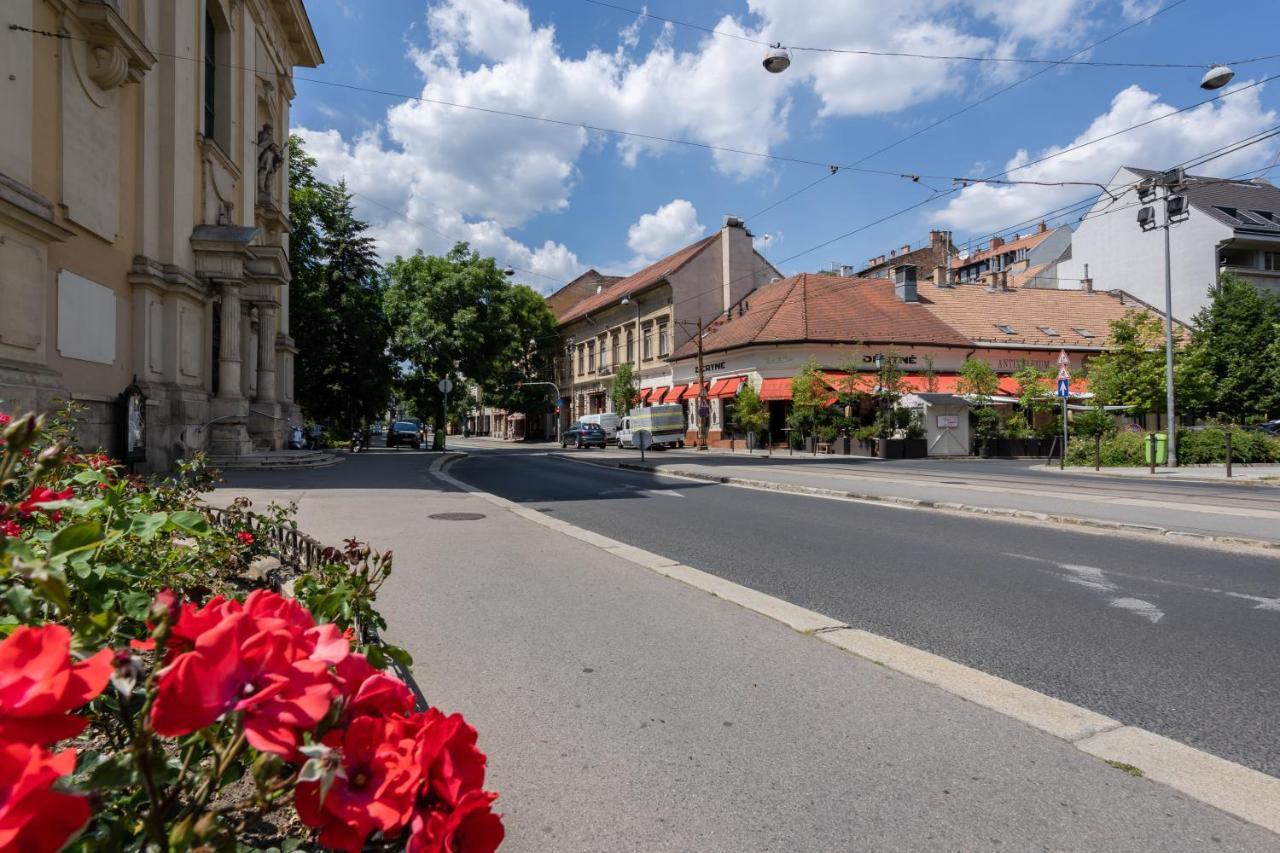 Gellert Mountain Apartment Budapest Eksteriør bilde